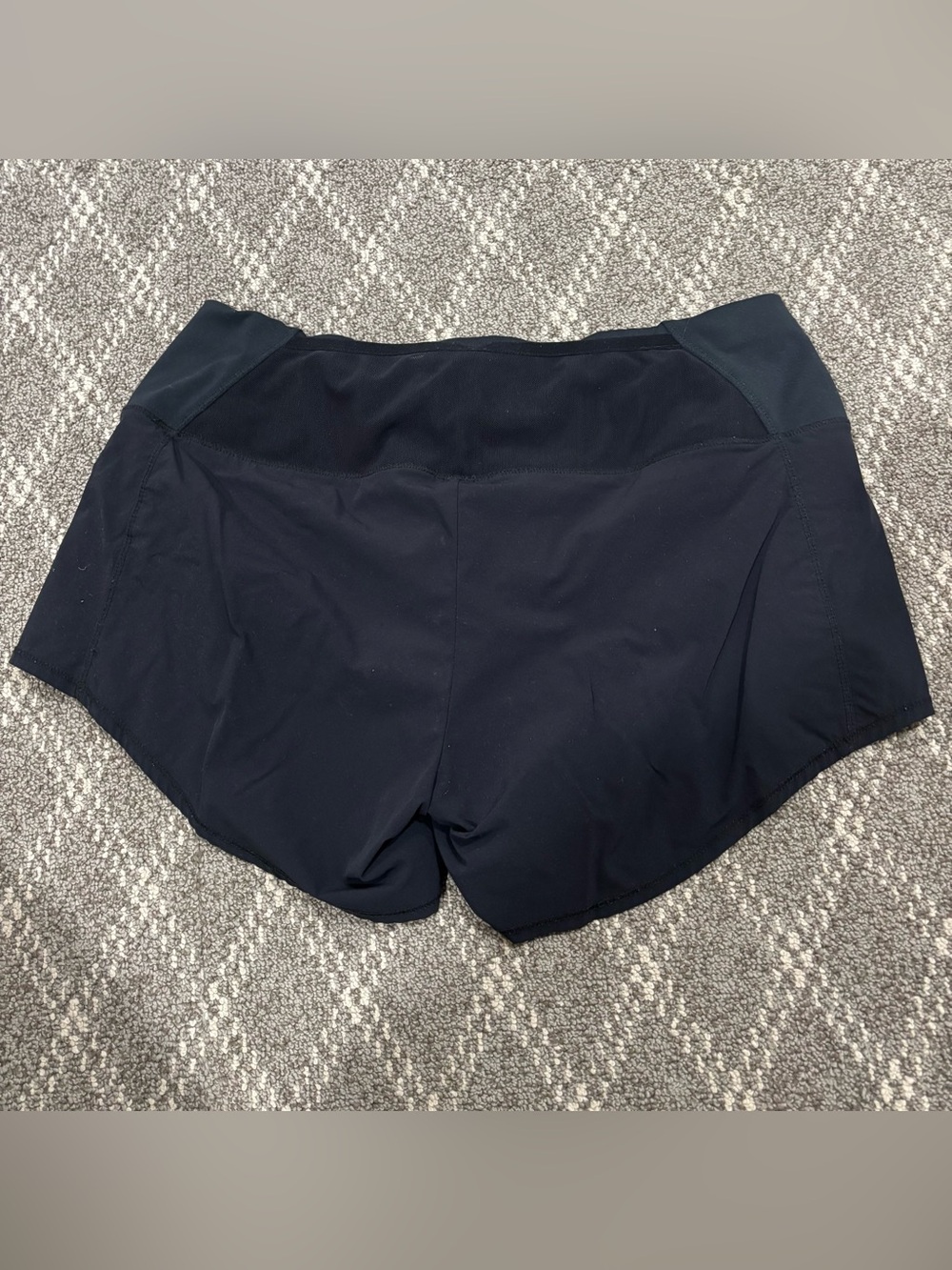 Oiselle Black Athletic Running Shorts size 6 - Picture 3 of 4